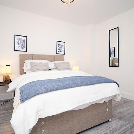 Kingsbridge Point - Cosy One Bed Apartments Near Town Centre, Swindon Bagian luar foto