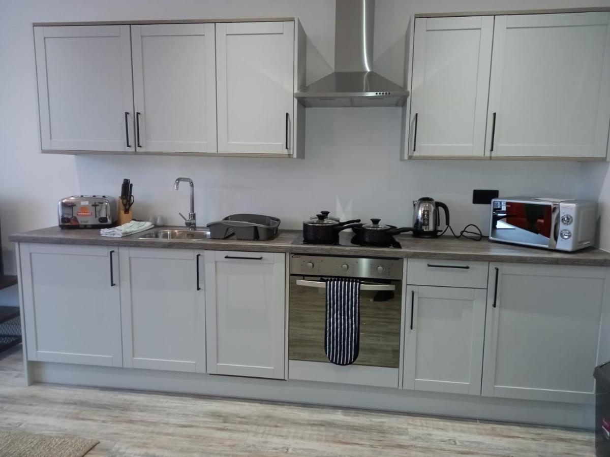 Kingsbridge Point - Cosy One Bed Apartments Near Town Centre, Swindon Bagian luar foto