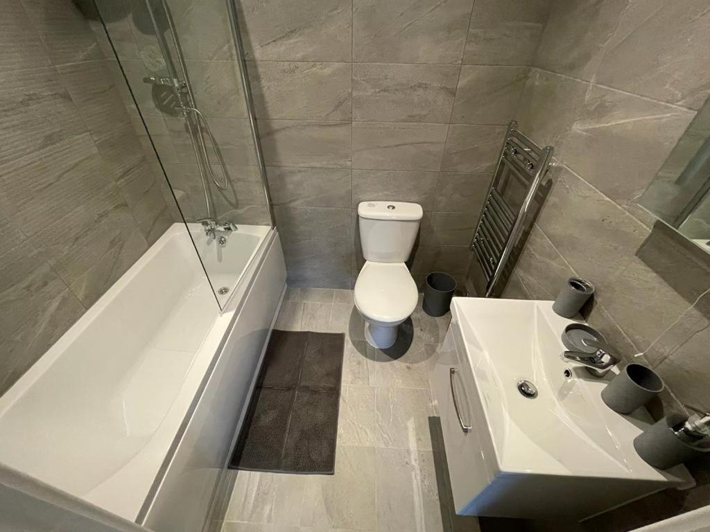 Kingsbridge Point - Cosy One Bed Apartments Near Town Centre, Swindon Bagian luar foto