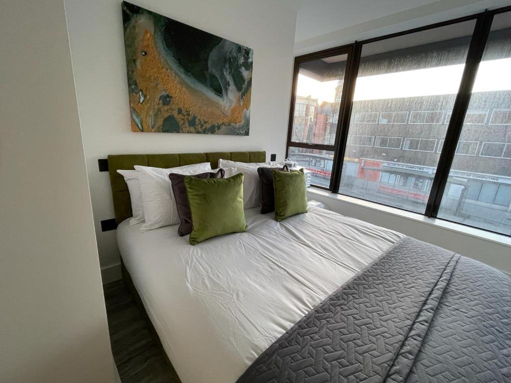 Kingsbridge Point - Cosy One Bed Apartments Near Town Centre, Swindon Bagian luar foto