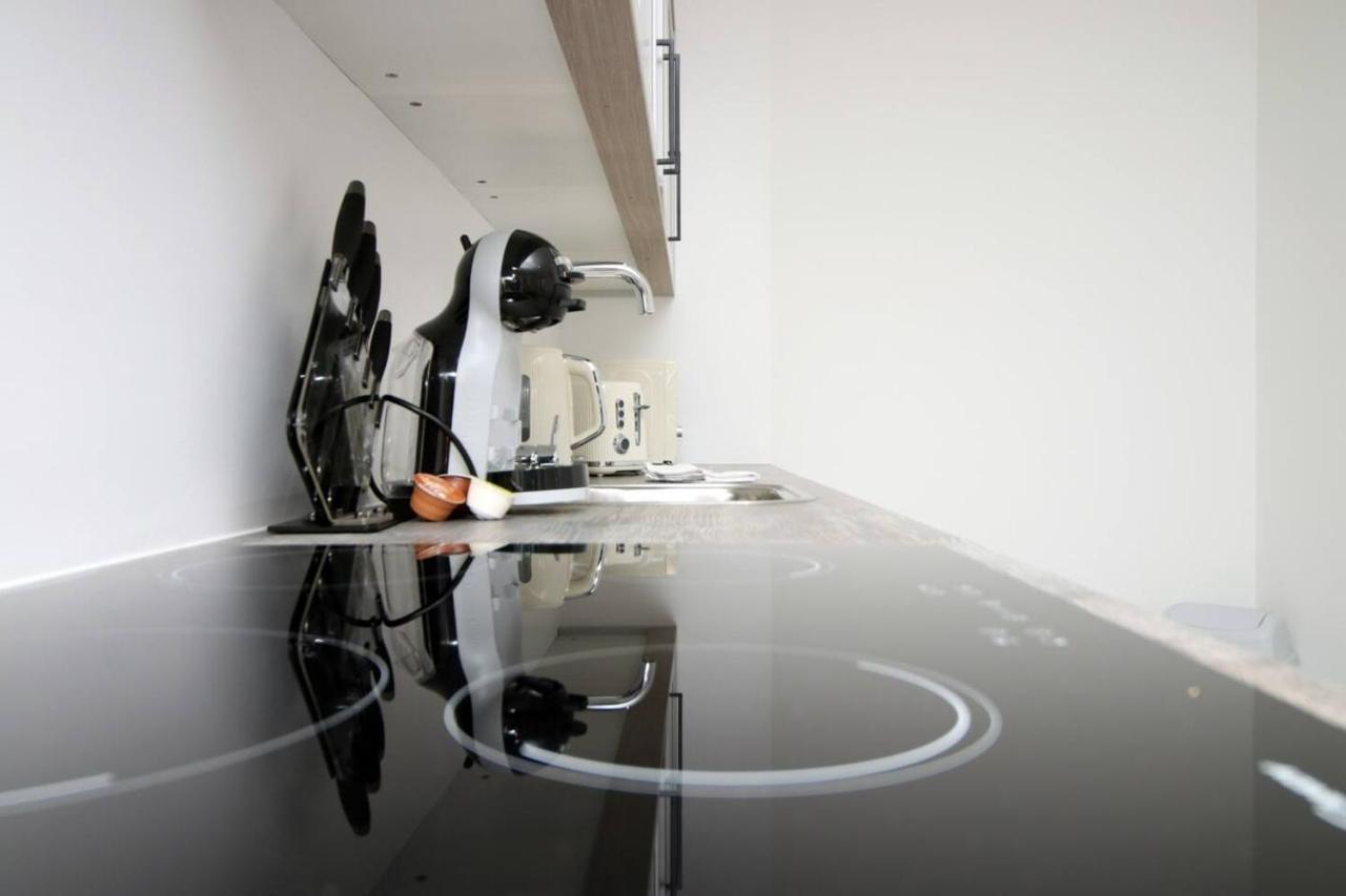 Kingsbridge Point - Cosy One Bed Apartments Near Town Centre, Swindon Bagian luar foto