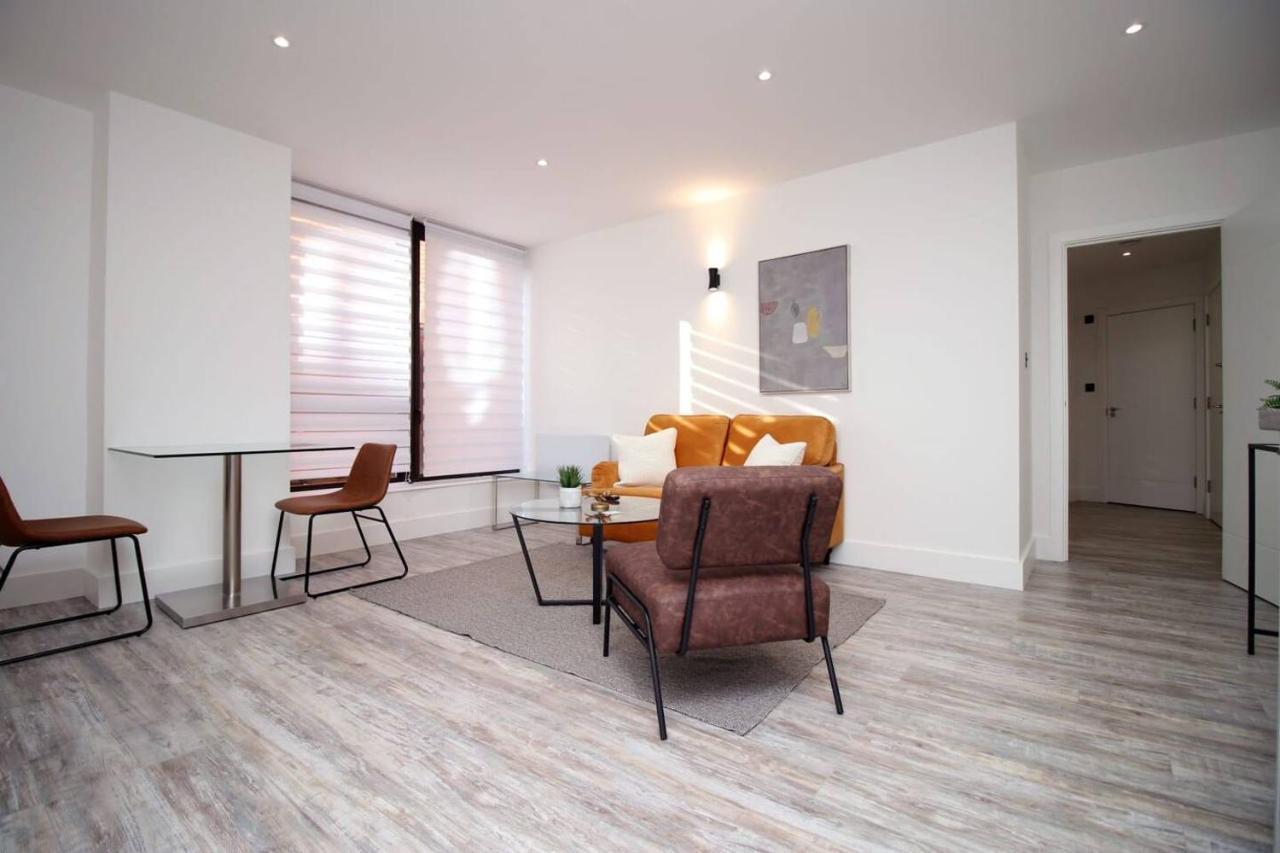 Kingsbridge Point - Cosy One Bed Apartments Near Town Centre, Swindon Bagian luar foto