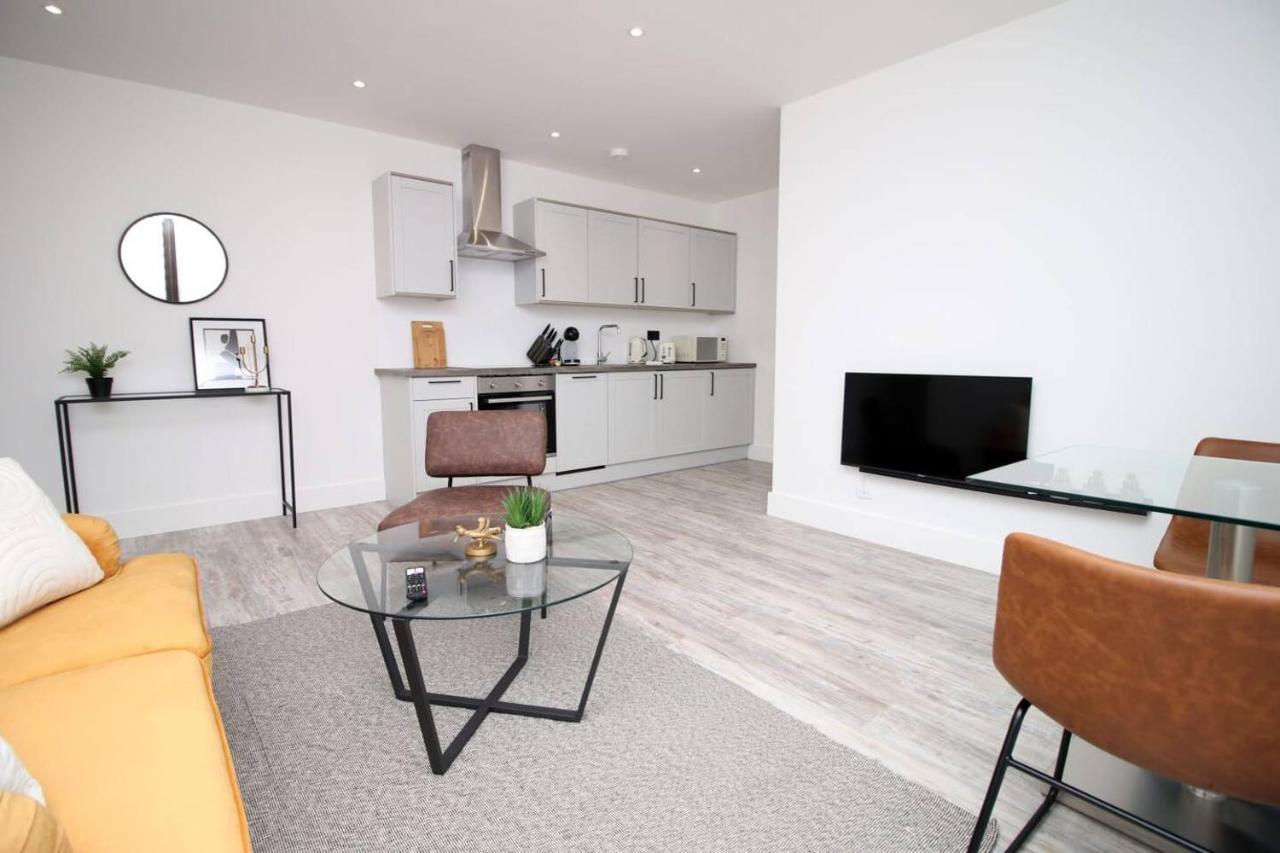 Kingsbridge Point - Cosy One Bed Apartments Near Town Centre, Swindon Bagian luar foto