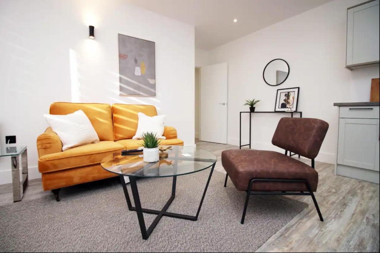 Kingsbridge Point - Cosy One Bed Apartments Near Town Centre, Swindon Bagian luar foto