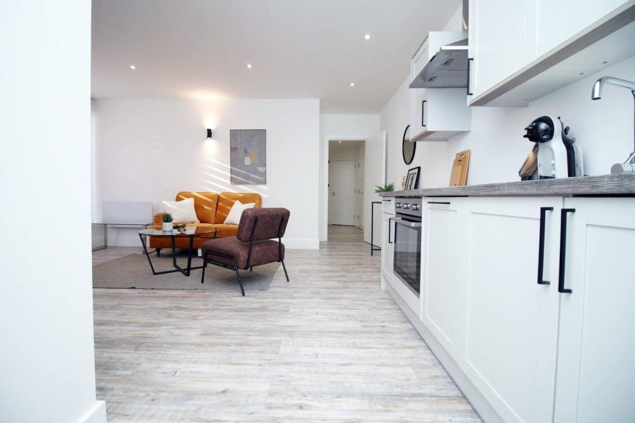 Kingsbridge Point - Cosy One Bed Apartments Near Town Centre, Swindon Bagian luar foto