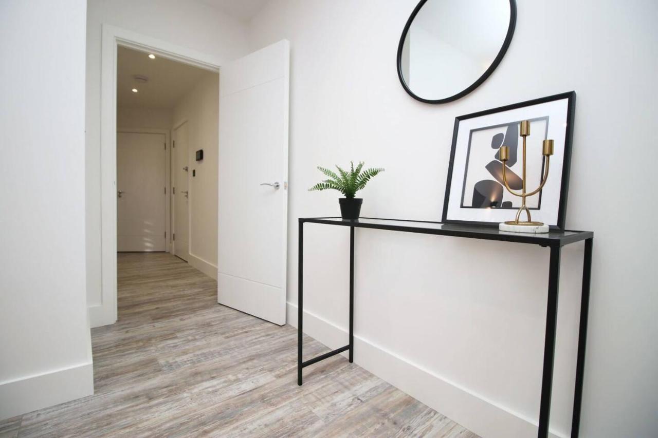 Kingsbridge Point - Cosy One Bed Apartments Near Town Centre, Swindon Bagian luar foto