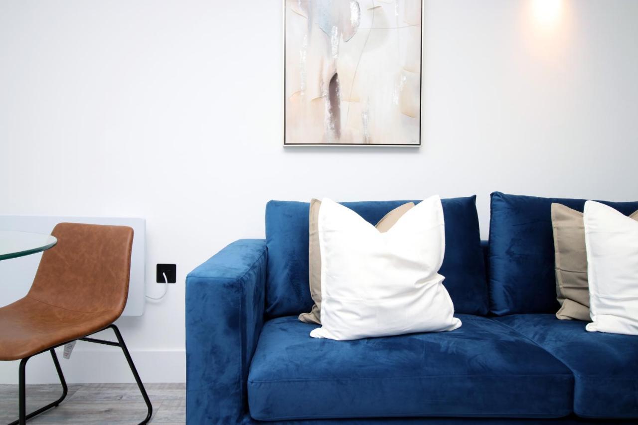 Kingsbridge Point - Cosy One Bed Apartments Near Town Centre, Swindon Bagian luar foto