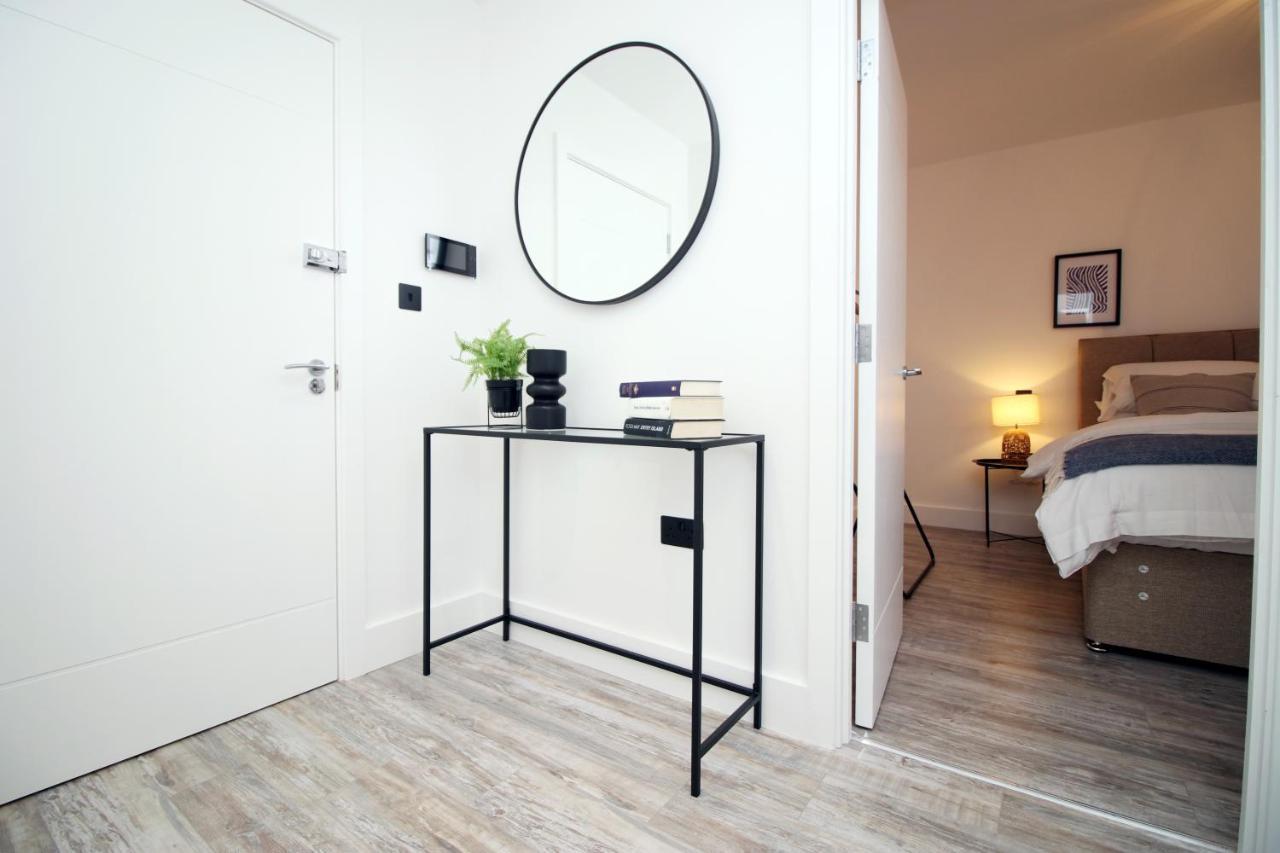 Kingsbridge Point - Cosy One Bed Apartments Near Town Centre, Swindon Bagian luar foto