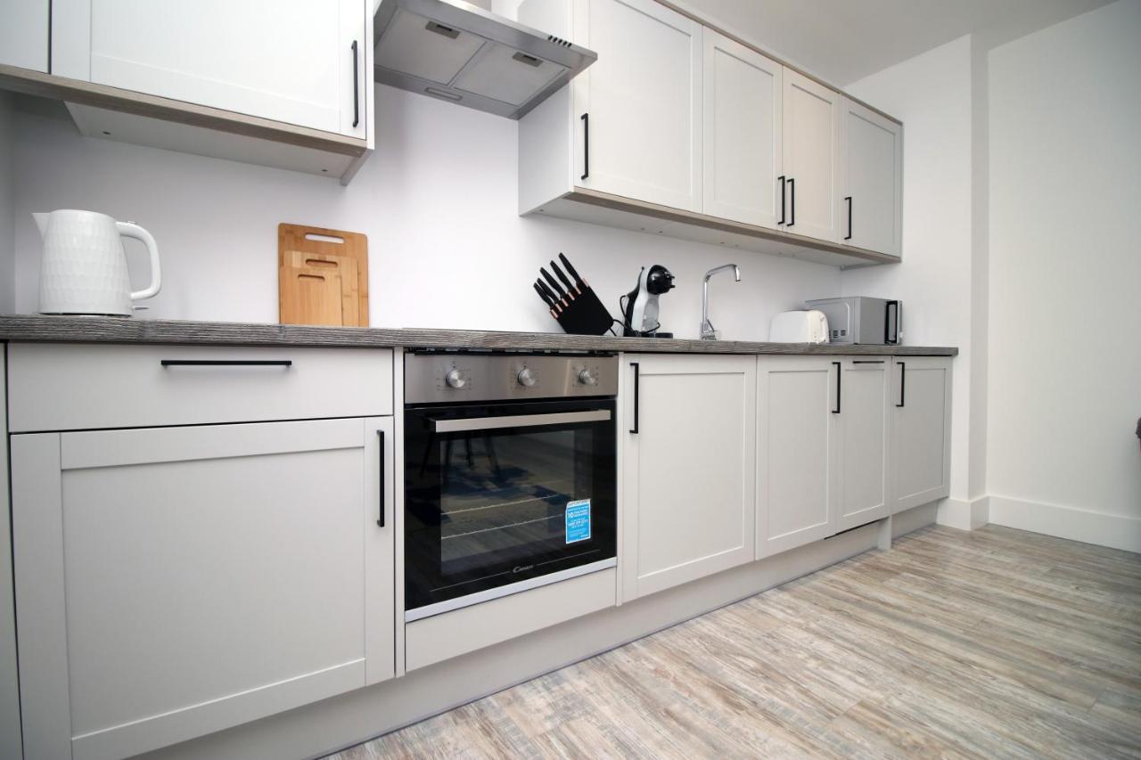 Kingsbridge Point - Cosy One Bed Apartments Near Town Centre, Swindon Bagian luar foto
